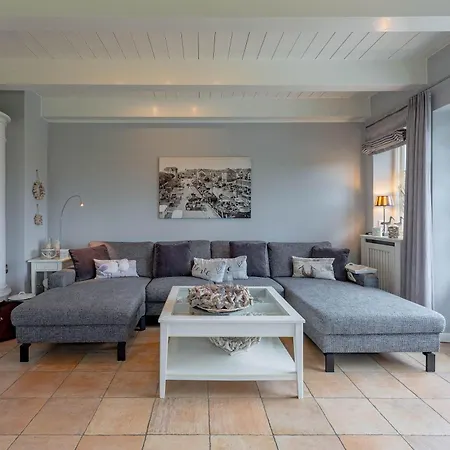 Semesterbostad Hues Leen *