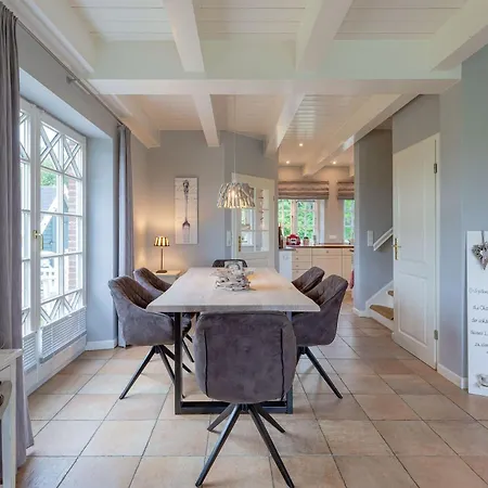 Hues Leen Semesterbostad